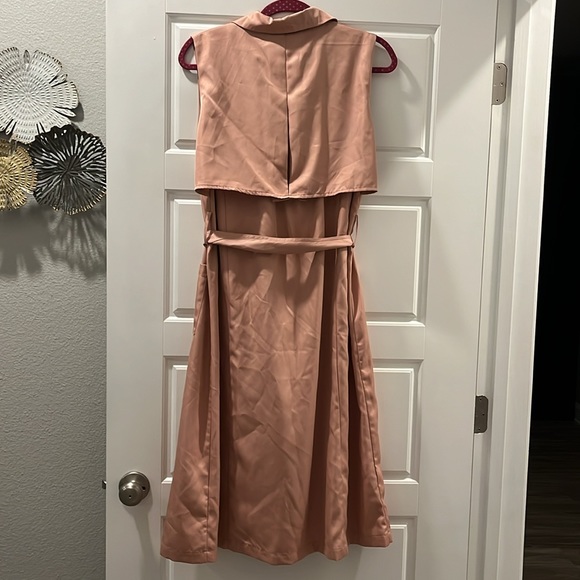 Pink long vest over coat. Tea & Cup - Picture 5 of 5